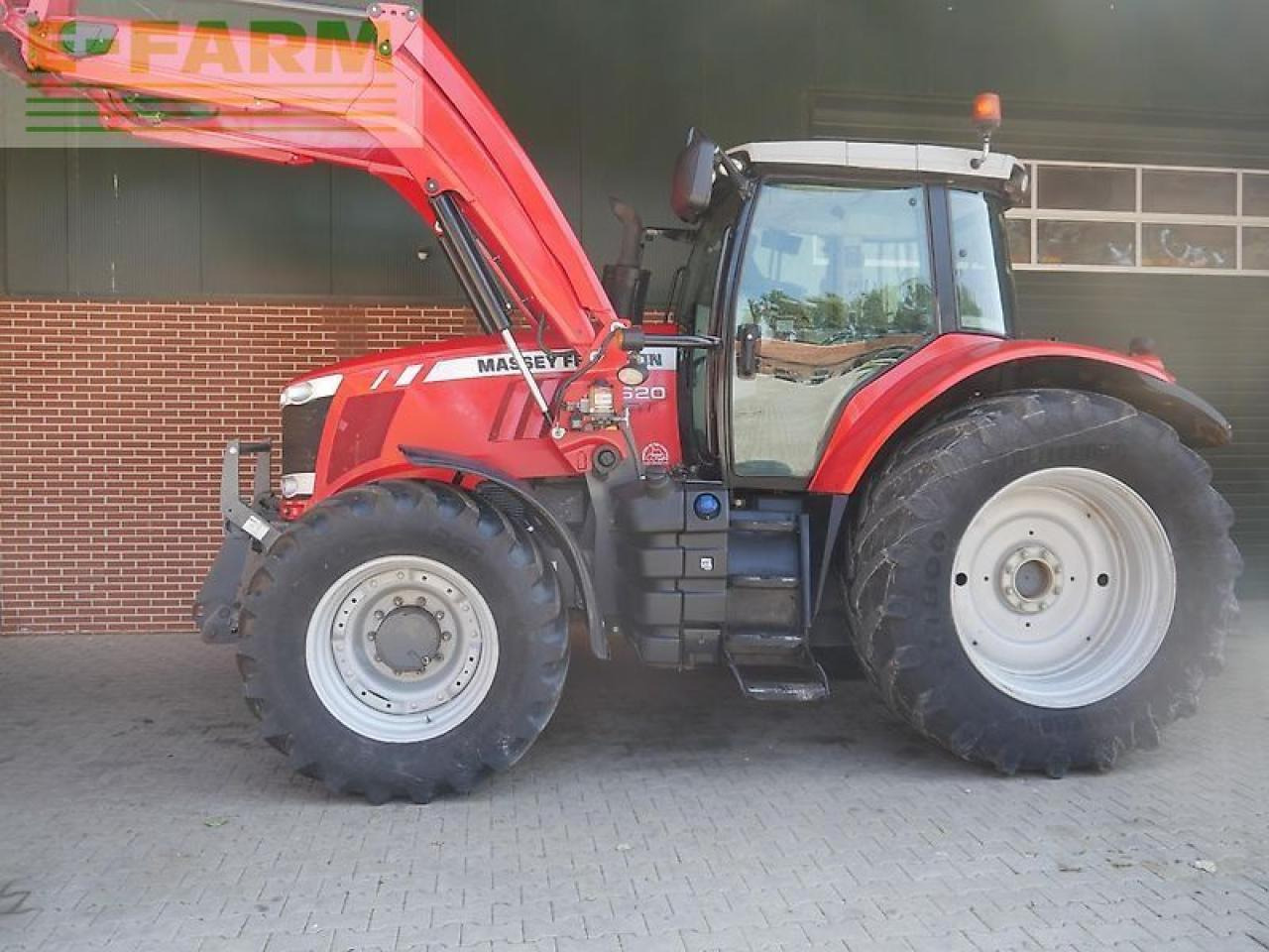 Massey Ferguson 7620 dyna-vt fzw frontlader - Traktor: 4 kép. Massey Ferguson 7620 dyna-vt fzw frontlader - Traktor: 4 kép.