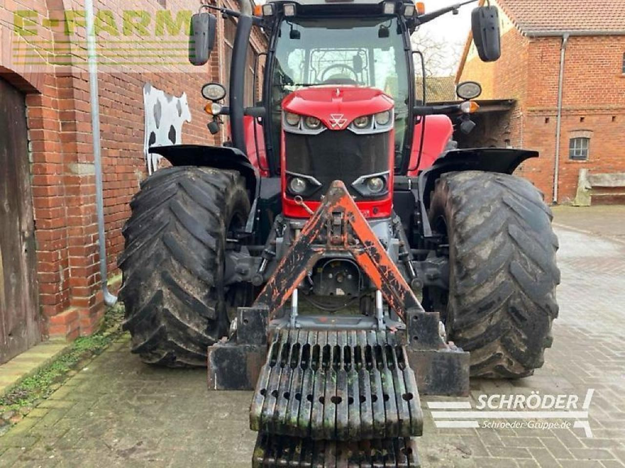 Massey Ferguson 7719 s dyna-vt new exclusive Exclusive - Traktor: 5 kép. Massey Ferguson 7719 s dyna-vt new exclusive Exclusive - Traktor: 5 kép.