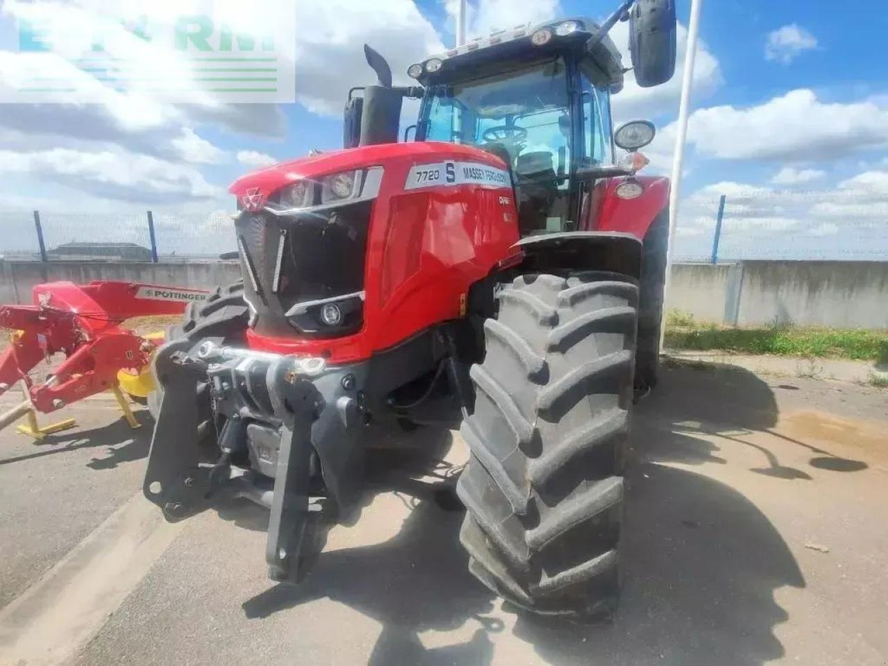 Massey Ferguson 7720 s - Traktor: 4 kép. Massey Ferguson 7720 s - Traktor: 4 kép.