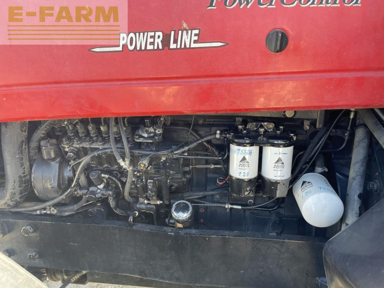 Massey Ferguson 8250-4 - Traktor: 3 kép. Massey Ferguson 8250-4 - Traktor: 3 kép.
