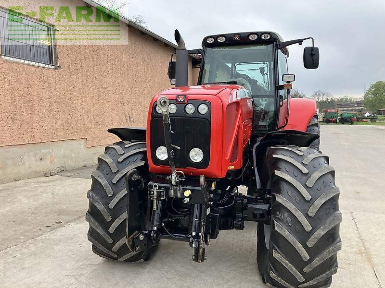 Massey Ferguson 8480 dyna vt - Traktor: 4 kép. Massey Ferguson 8480 dyna vt - Traktor: 4 kép.