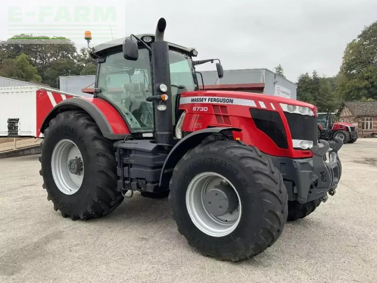 Massey Ferguson 8730 - Traktor: 2 kép. Massey Ferguson 8730 - Traktor: 2 kép.