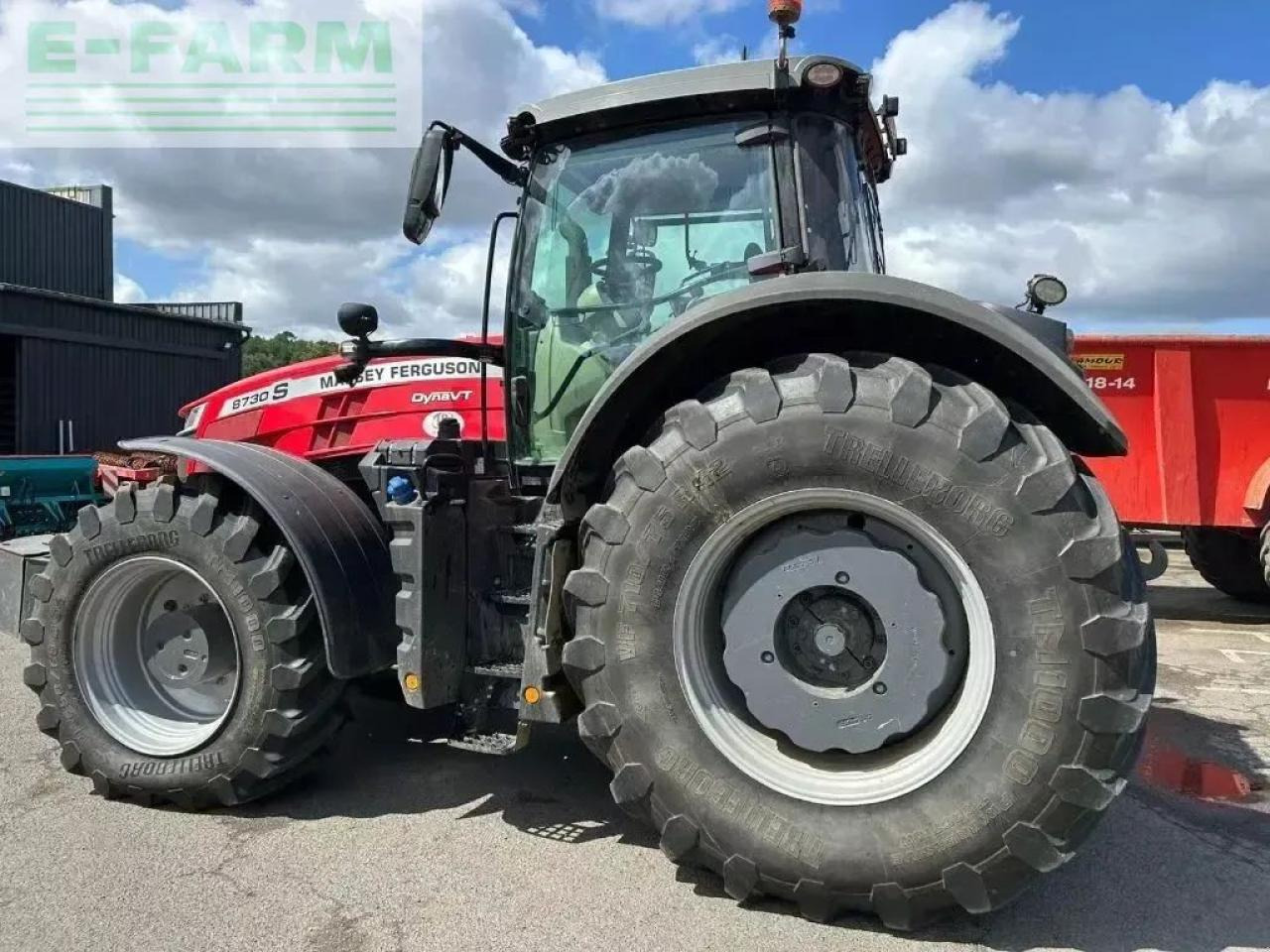Massey Ferguson 8730s exclusive - Traktor: 4 kép. Massey Ferguson 8730s exclusive - Traktor: 4 kép.