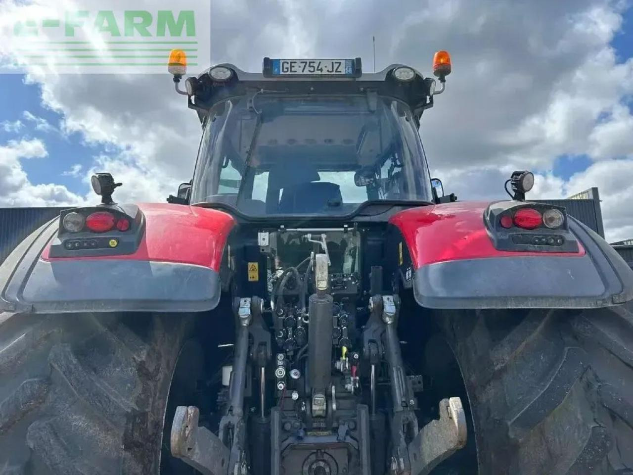Massey Ferguson 8730s exclusive - Traktor: 3 kép. Massey Ferguson 8730s exclusive - Traktor: 3 kép.