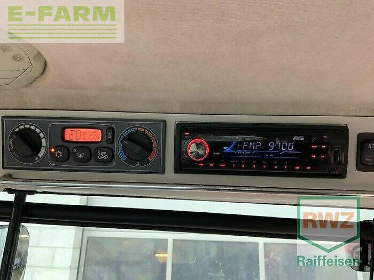 Massey Ferguson 8740 s dyna-vt exclusive Exclusive - Traktor: 3 kép. Massey Ferguson 8740 s dyna-vt exclusive Exclusive - Traktor: 3 kép.