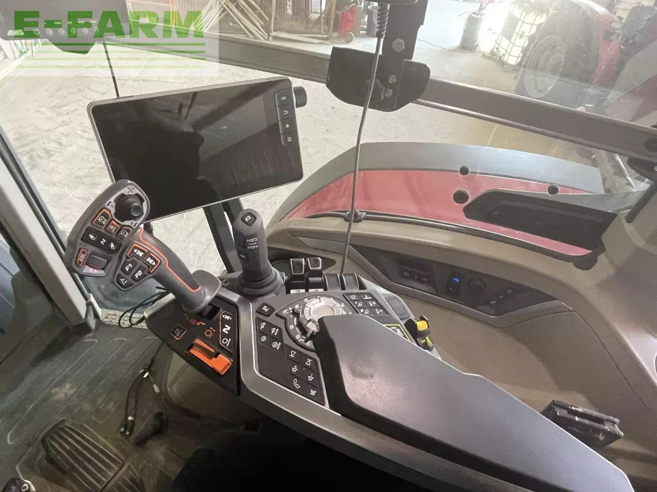 Massey Ferguson 8s.205 d7 - Traktor: 2 kép. Massey Ferguson 8s.205 d7 - Traktor: 2 kép.
