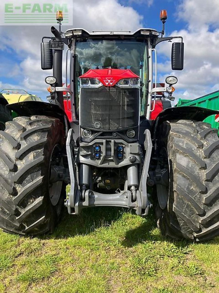 Massey Ferguson 8s.225 dyna e-power - Traktor: 2 kép. Massey Ferguson 8s.225 dyna e-power - Traktor: 2 kép.