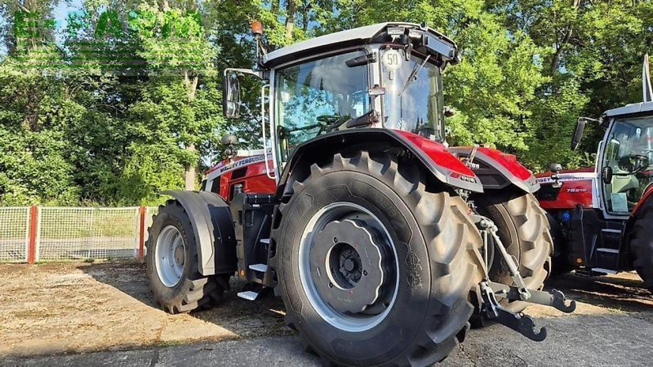 Massey Ferguson 8s.305 dyna-vt exclusive Exclusive - Traktor: 5 kép. Massey Ferguson 8s.305 dyna-vt exclusive Exclusive - Traktor: 5 kép.