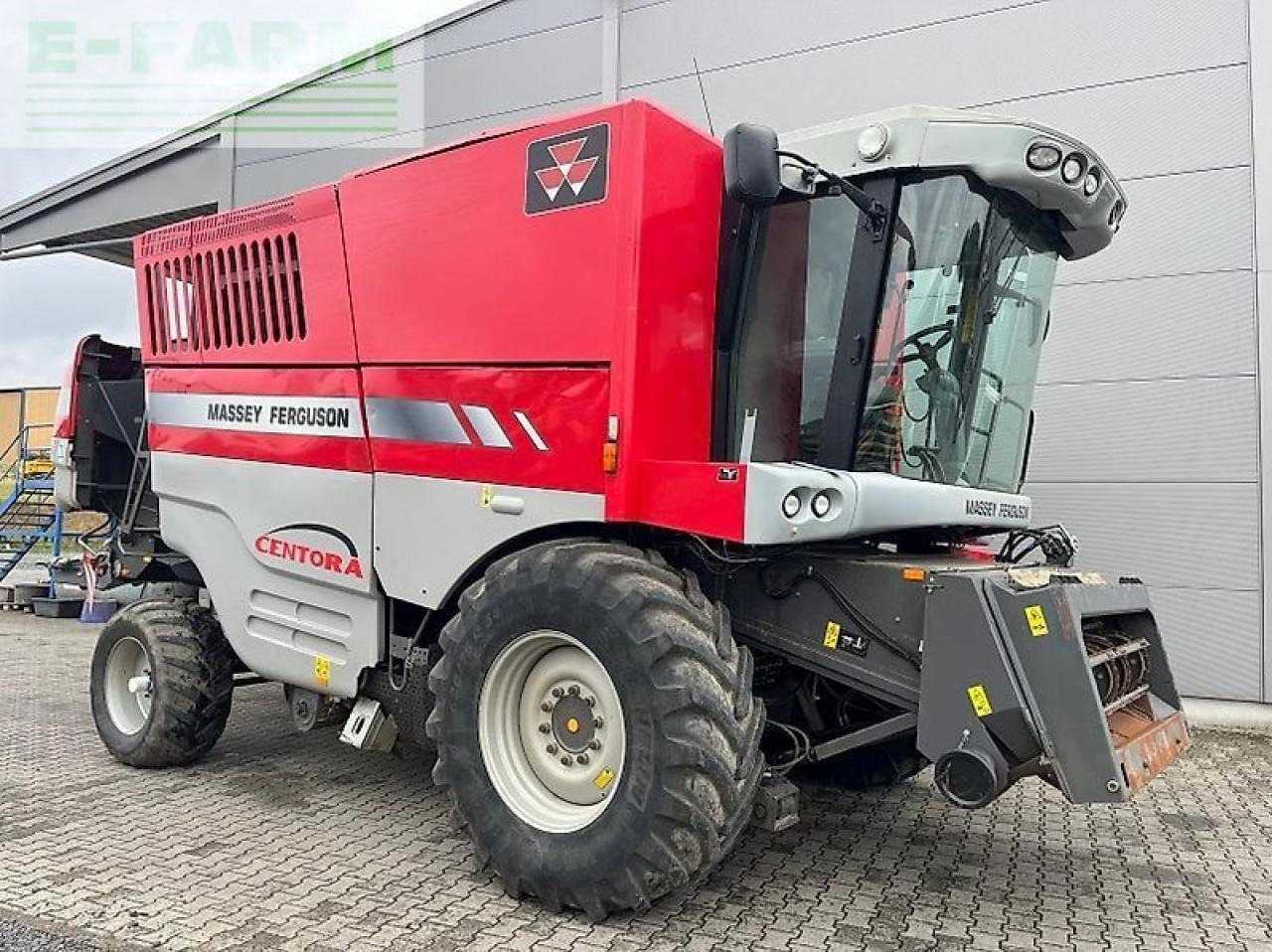 Massey Ferguson centora 7282 al - Kombájn: 2 kép. Massey Ferguson centora 7282 al - Kombájn: 2 kép.