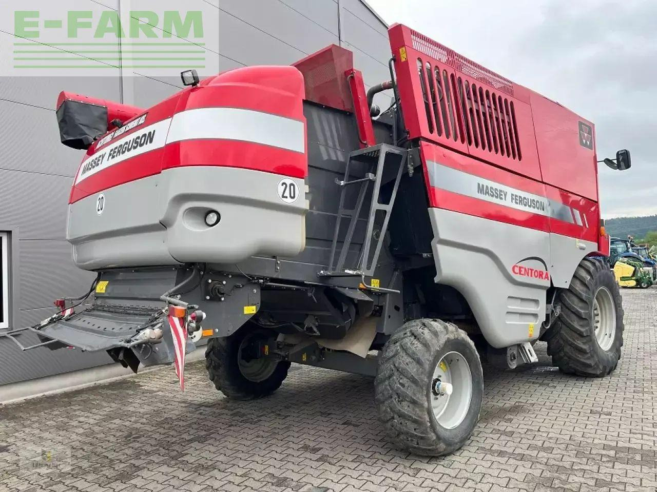 Massey Ferguson centora 7282 al - Kombájn: 3 kép. Massey Ferguson centora 7282 al - Kombájn: 3 kép.