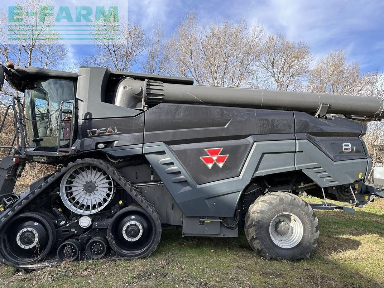Massey Ferguson ideal 8t - Kombájn: 3 kép. Massey Ferguson ideal 8t - Kombájn: 3 kép.