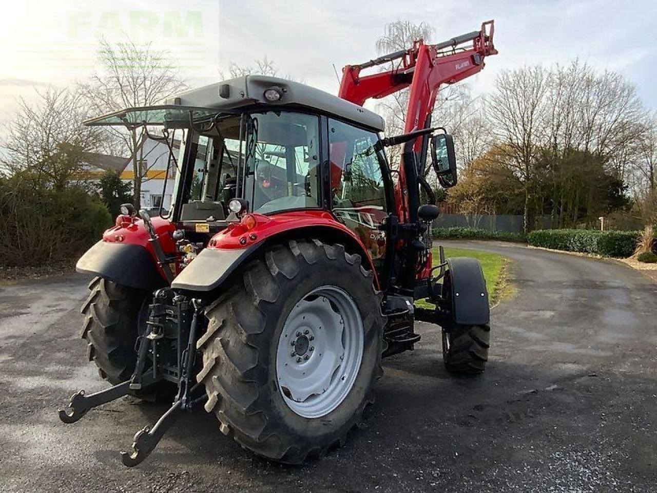 Massey Ferguson mf 5709 s - Traktor: 4 kép. Massey Ferguson mf 5709 s - Traktor: 4 kép.