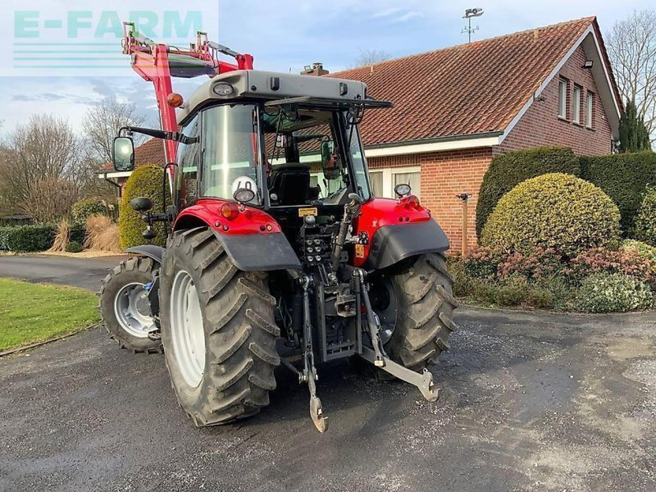 Massey Ferguson mf 5709 s - Traktor: 2 kép. Massey Ferguson mf 5709 s - Traktor: 2 kép.