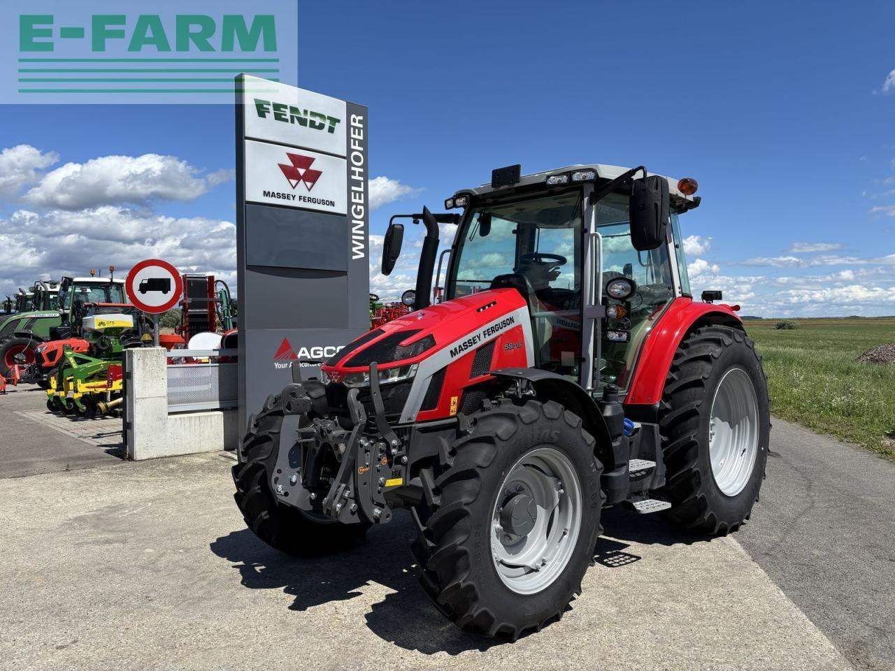 Massey Ferguson mf 5s.115 dyna-6 efficient Efficient - Traktor: 1 kép. Massey Ferguson mf 5s.115 dyna-6 efficient Efficient - Traktor: 1 kép.