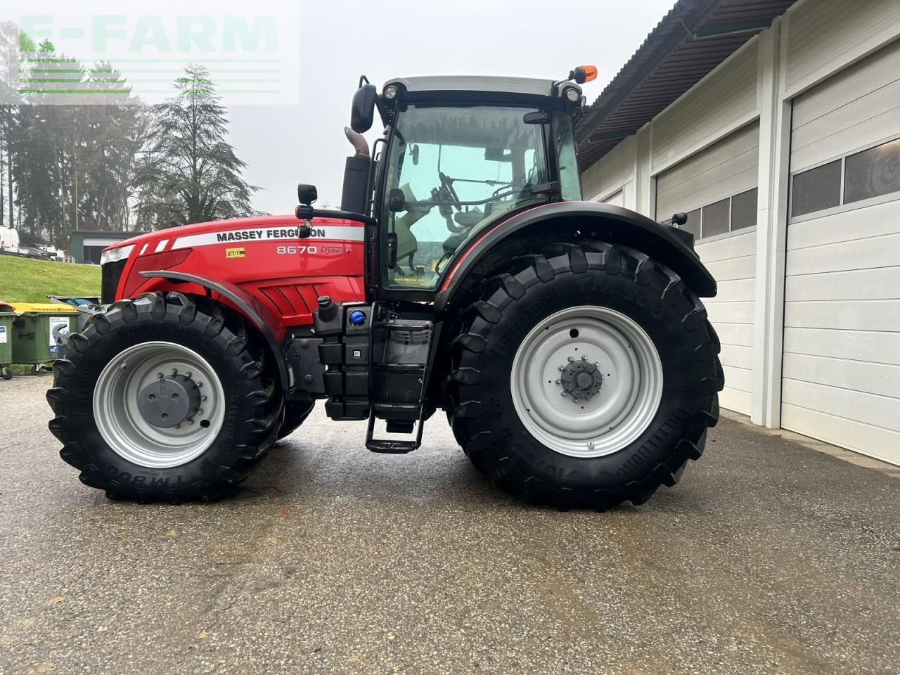 Massey Ferguson mf 8670 dyna-vt - Traktor: 5 kép. Massey Ferguson mf 8670 dyna-vt - Traktor: 5 kép.
