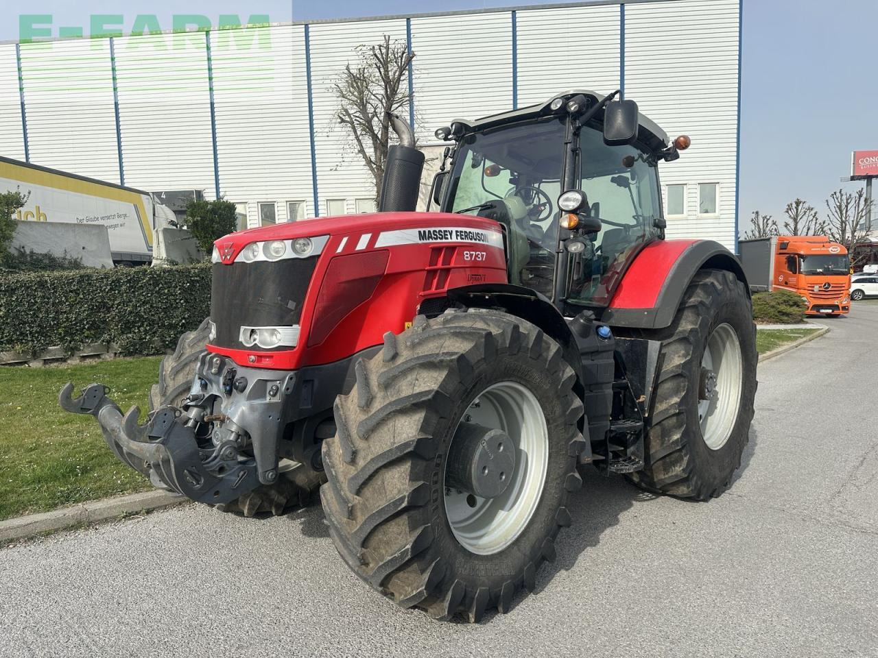 Massey Ferguson mf 8737 - Traktor: 4 kép. Massey Ferguson mf 8737 - Traktor: 4 kép.