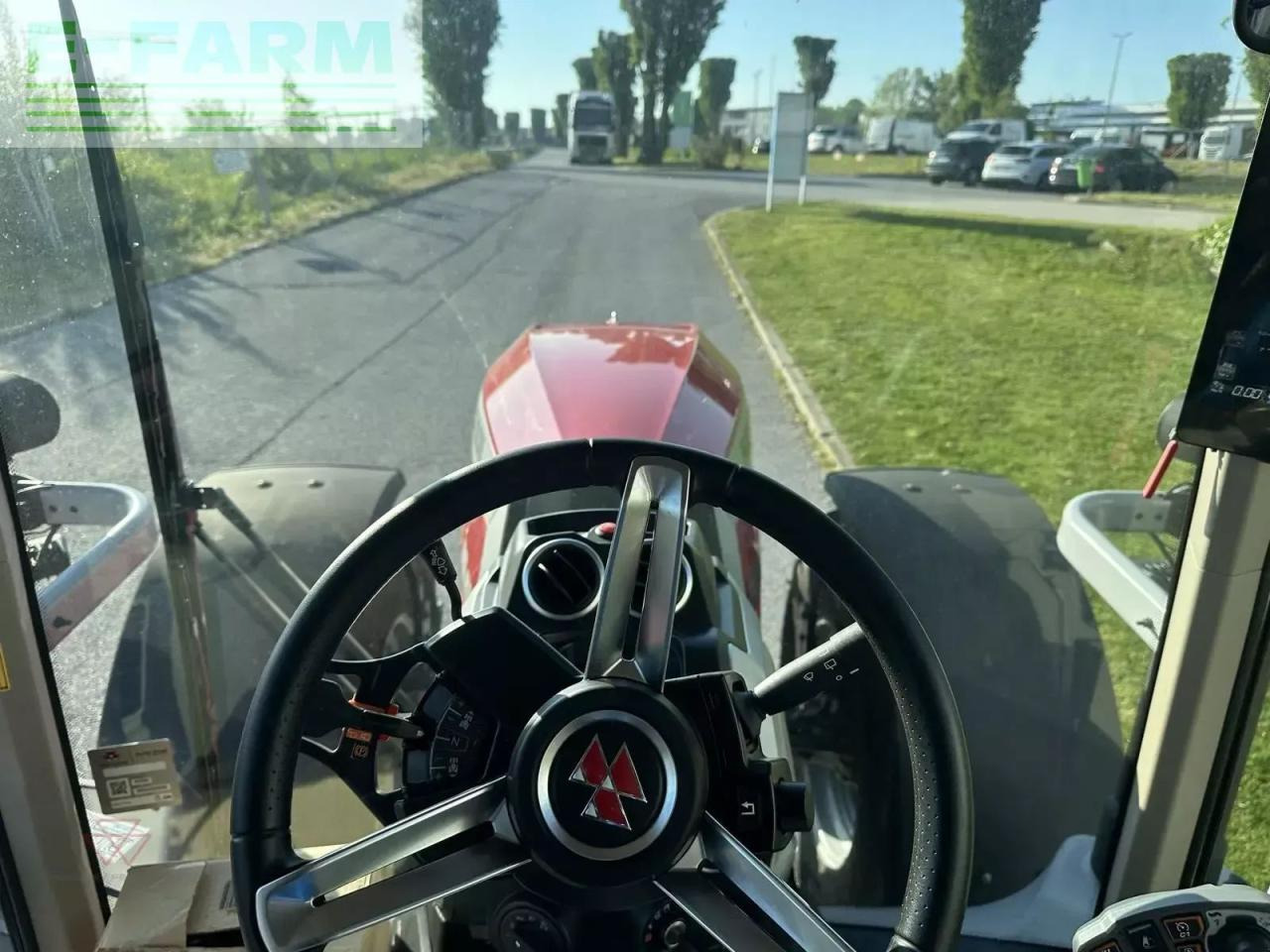 Traktor Massey Ferguson mf 8s.225: 12 kép.