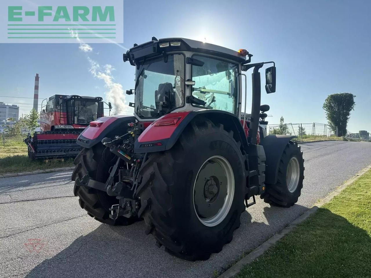 Traktor Massey Ferguson mf 8s.225: 8 kép.