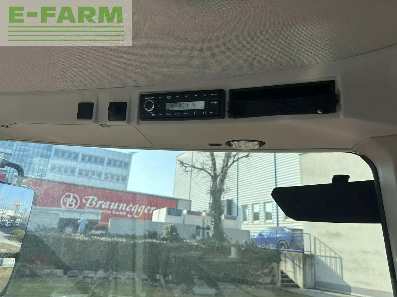 Massey Ferguson mf 8s.265 - Traktor: 2 kép. Massey Ferguson mf 8s.265 - Traktor: 2 kép.