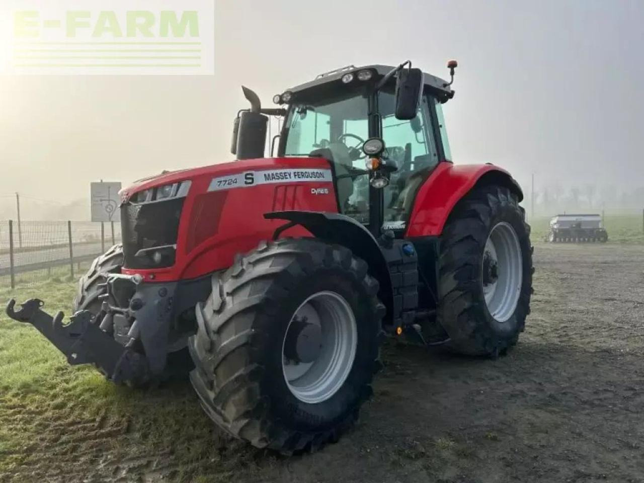 Massey Ferguson mf7724s - Traktor: 1 kép. Massey Ferguson mf7724s - Traktor: 1 kép.