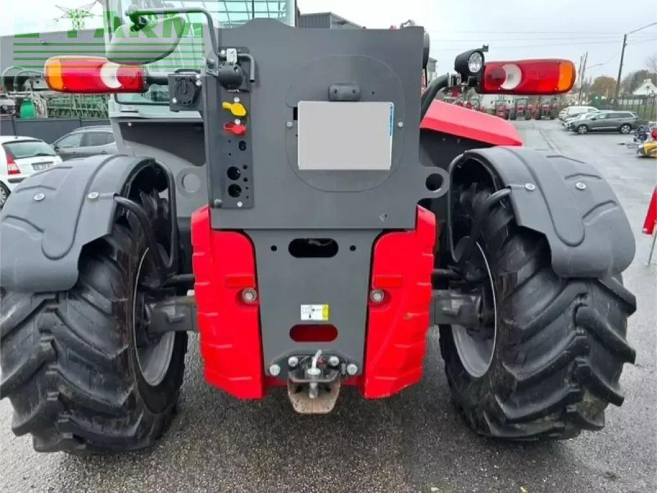 Massey Ferguson mfth7038 - Teleszkópos rakodó: 5 kép. Massey Ferguson mfth7038 - Teleszkópos rakodó: 5 kép.