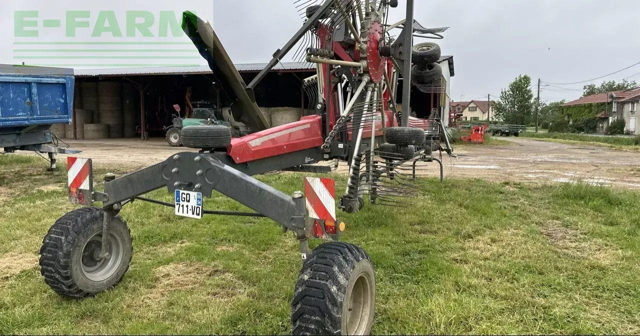 Massey Ferguson rk 842 sd trc - Szénaforgató: 4 kép. Massey Ferguson rk 842 sd trc - Szénaforgató: 4 kép.