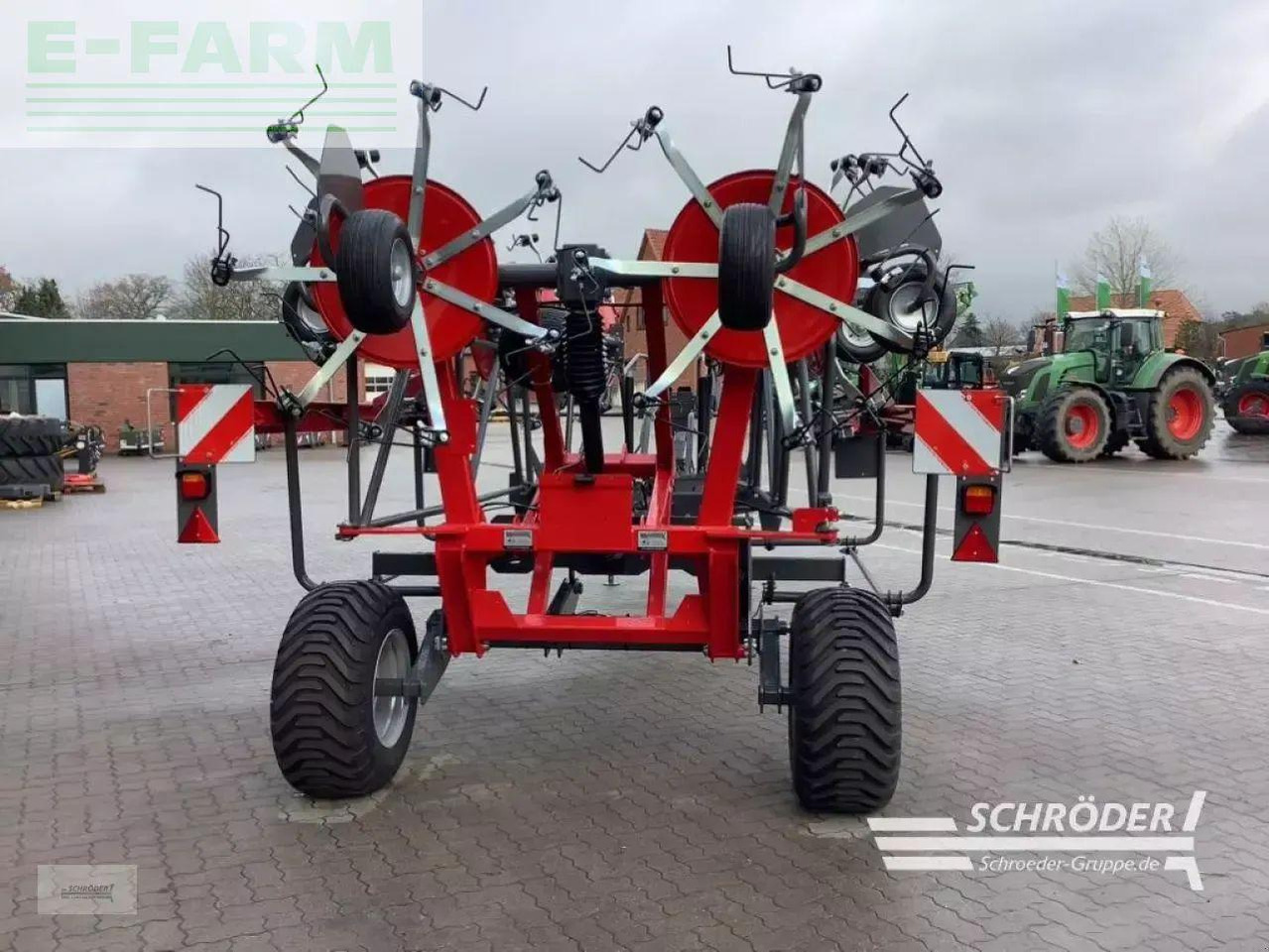 Massey Ferguson td 1310x trc (lotus 1250 t) - Szénaforgató: 5 kép. Massey Ferguson td 1310x trc (lotus 1250 t) - Szénaforgató: 5 kép.