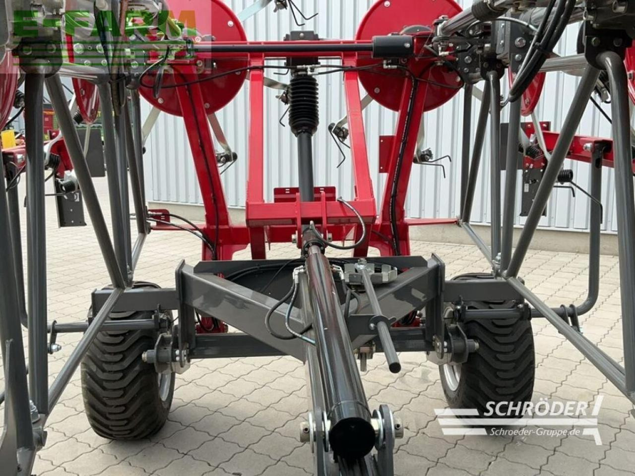 Massey Ferguson td 1310x trc (lotus 1250 t) - Szénaforgató: 5 kép. Massey Ferguson td 1310x trc (lotus 1250 t) - Szénaforgató: 5 kép.