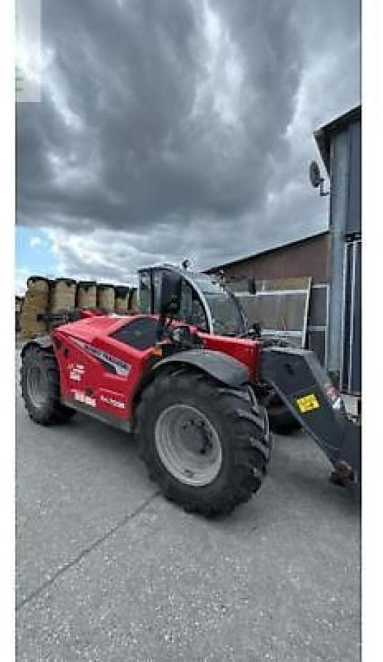 Massey Ferguson th7035 - Teleszkópos rakodó: 5 kép. Massey Ferguson th7035 - Teleszkópos rakodó: 5 kép.