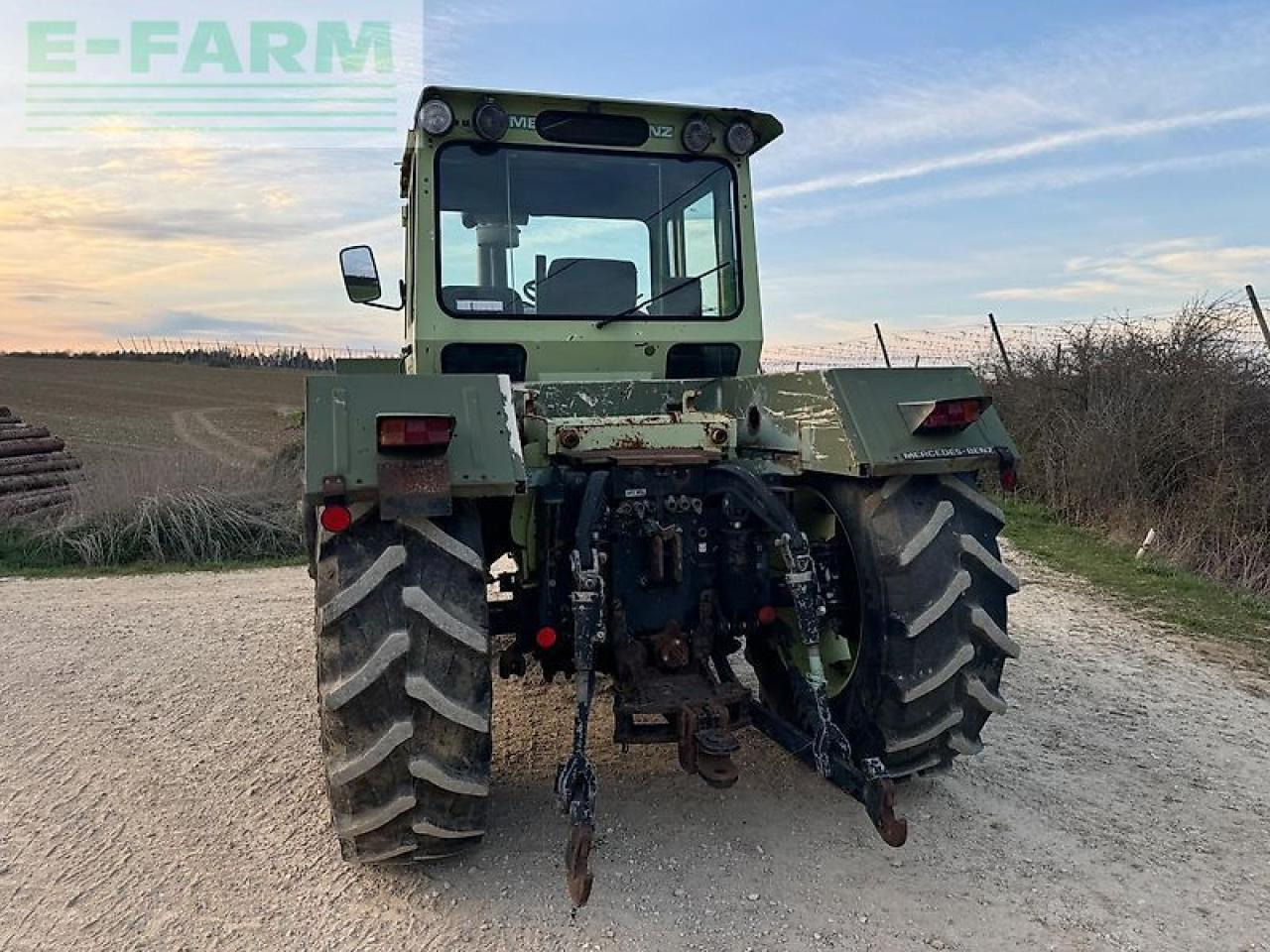 Mercedes-Benz mb trac 1100 - Traktor: 4 kép. Mercedes-Benz mb trac 1100 - Traktor: 4 kép.