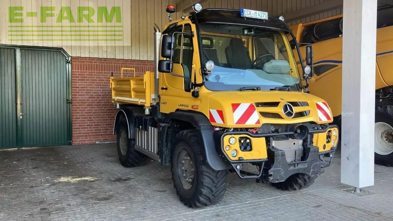 Mercedes-Benz unimog u427 - Traktor: 1 kép. Mercedes-Benz unimog u427 - Traktor: 1 kép.