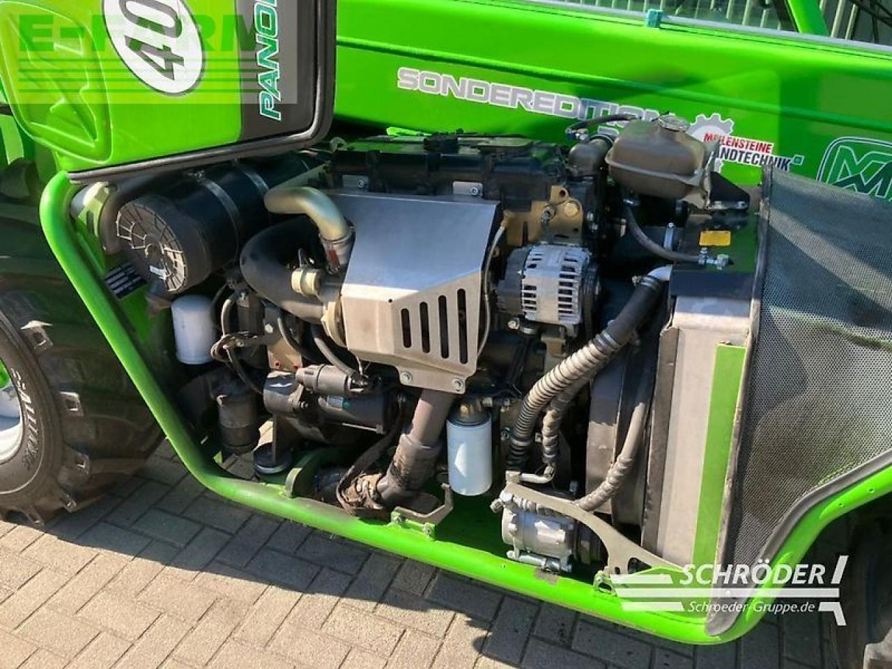 Teleszkópos rakodó Merlo p 32.6 top: 13 kép. Teleszkópos rakodó Merlo p 32.6 top: 13 kép.