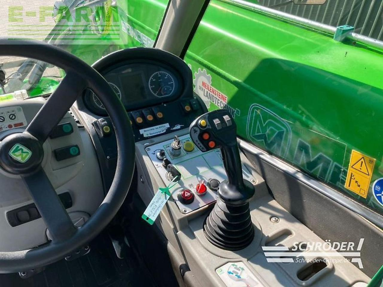 Teleszkópos rakodó Merlo p 32.6 top: 16 kép. Teleszkópos rakodó Merlo p 32.6 top: 16 kép.