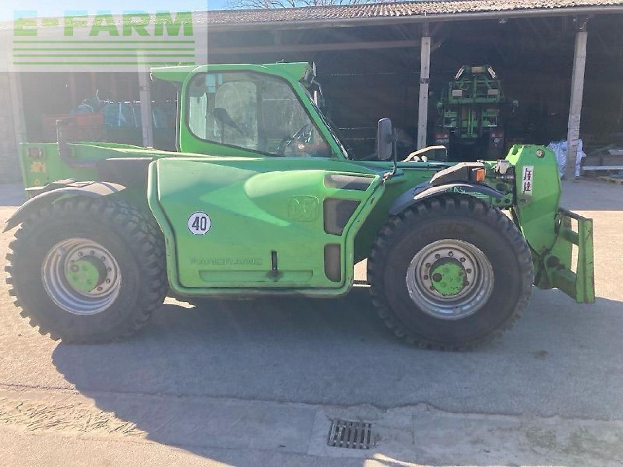 Merlo panoramic p 55.9 cs - Teleszkópos rakodó: 3 kép. Merlo panoramic p 55.9 cs - Teleszkópos rakodó: 3 kép.