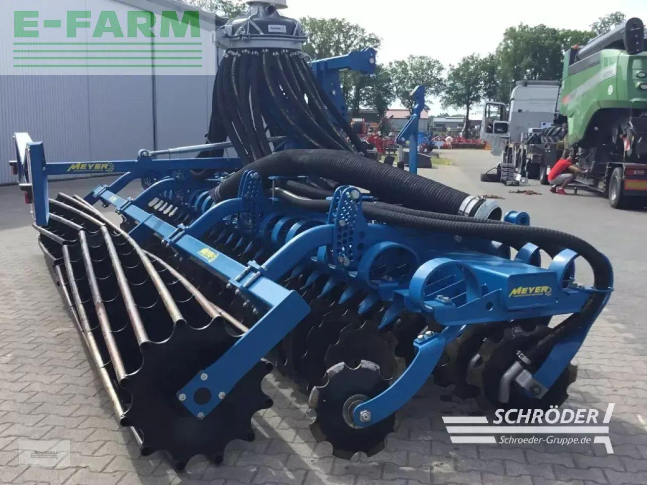 Meyer-Lohne mixi 6000 gefedert - Önjáró permetező: 3 kép. Meyer-Lohne mixi 6000 gefedert - Önjáró permetező: 3 kép.