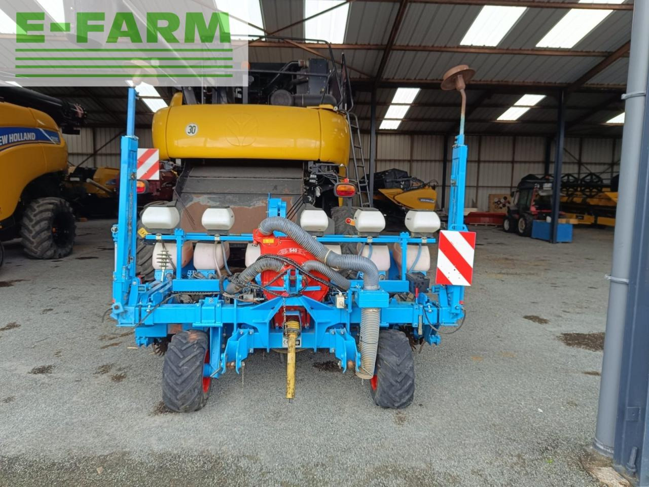 Monosem ng+4 7r - Precíziós vetőgép: 4 kép. Monosem ng+4 7r - Precíziós vetőgép: 4 kép.