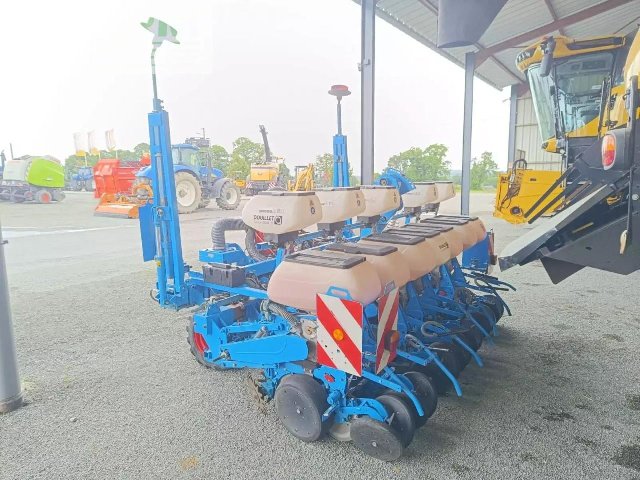 Monosem ng+4 7r - Precíziós vetőgép: 1 kép. Monosem ng+4 7r - Precíziós vetőgép: 1 kép.