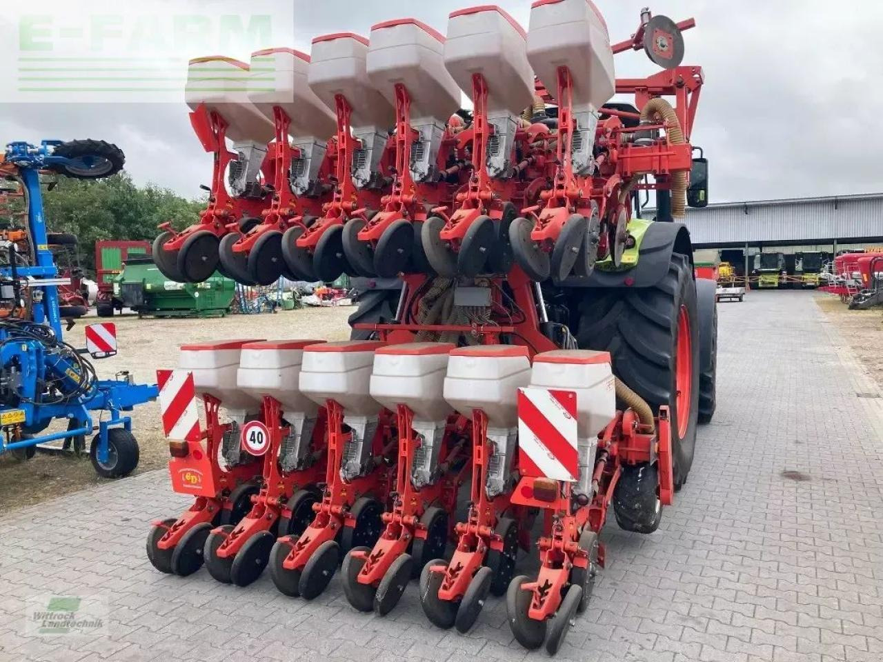 Mustang manta 12 row - Precíziós vetőgép: 1 kép. Mustang manta 12 row - Precíziós vetőgép: 1 kép.