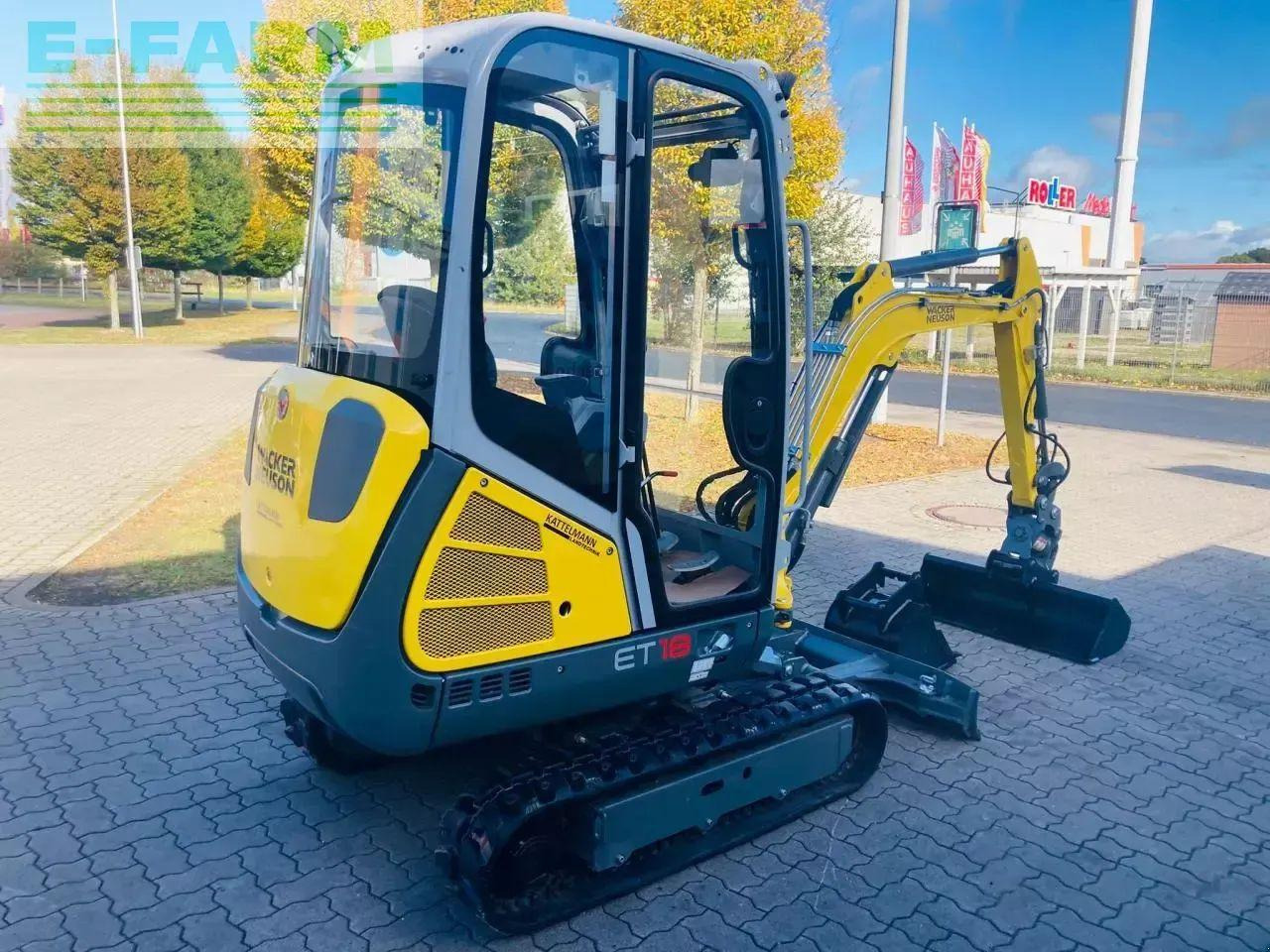 Neuson et 18 mit powertilt - Minikotró: 5 kép. Neuson et 18 mit powertilt - Minikotró: 5 kép.