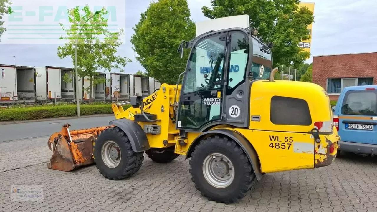 Neuson wl 55 - Minikotró: 5 kép. Neuson wl 55 - Minikotró: 5 kép.