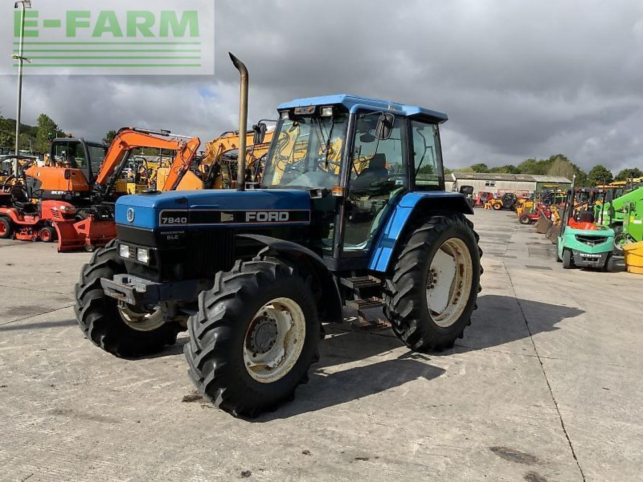 New Holland 7840 power star sle tractor (st24084) - Traktor: 4 kép. New Holland 7840 power star sle tractor (st24084) - Traktor: 4 kép.