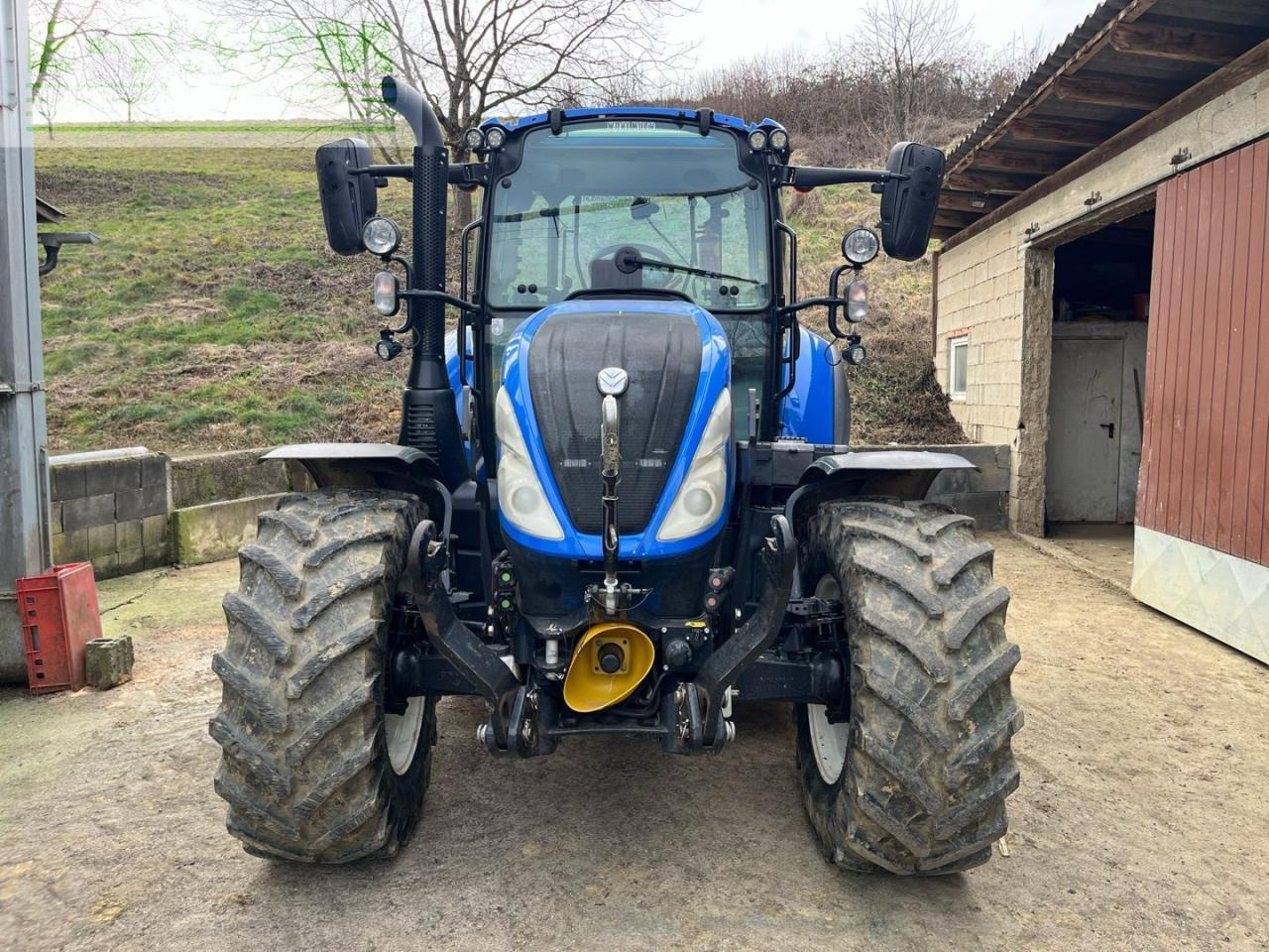 New Holland T5.120 EC EC - Traktor: 3 kép. New Holland T5.120 EC EC - Traktor: 3 kép.