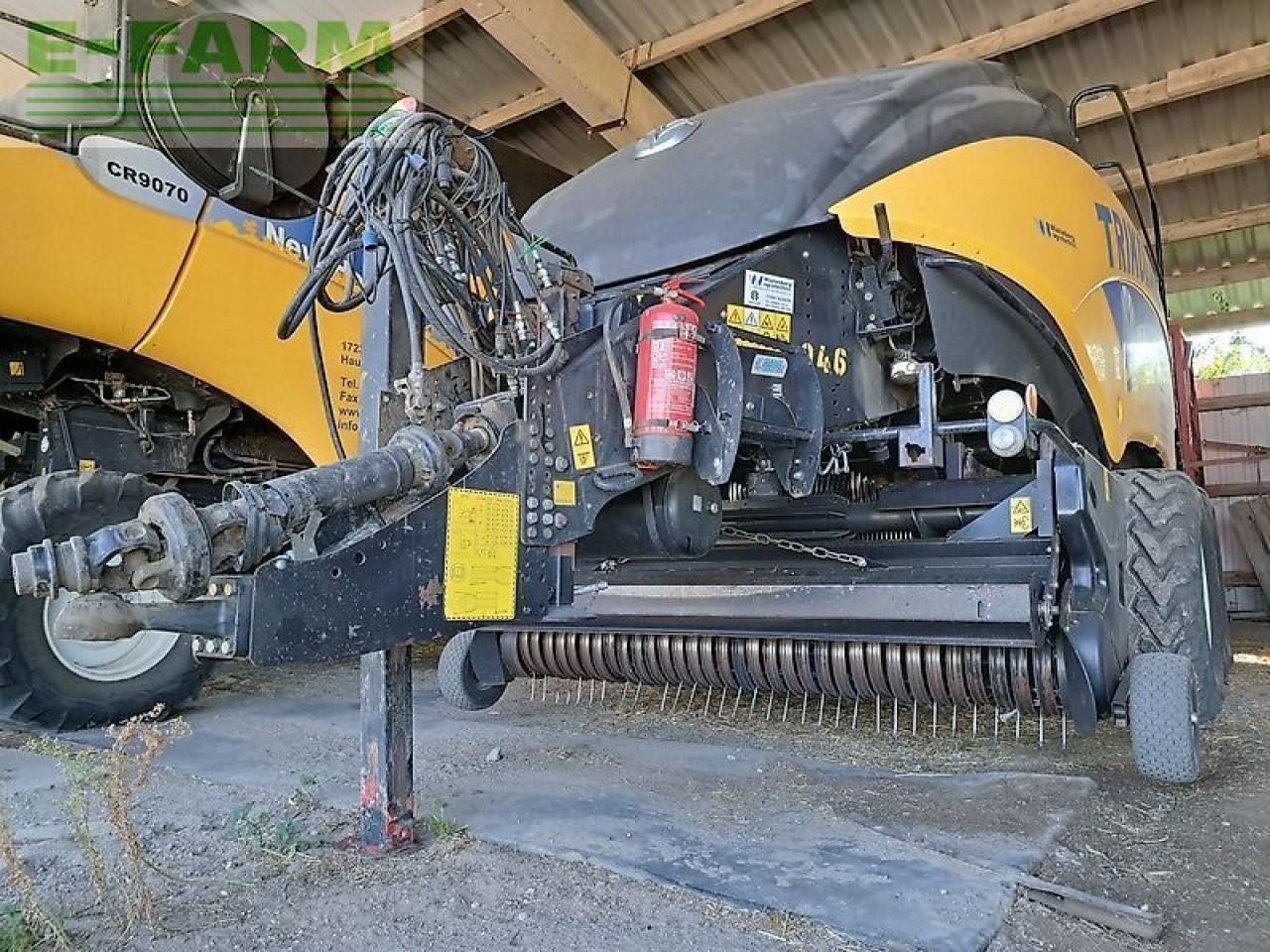 New Holland bb 1290 r - Kocka bálázó: 3 kép. New Holland bb 1290 r - Kocka bálázó: 3 kép.