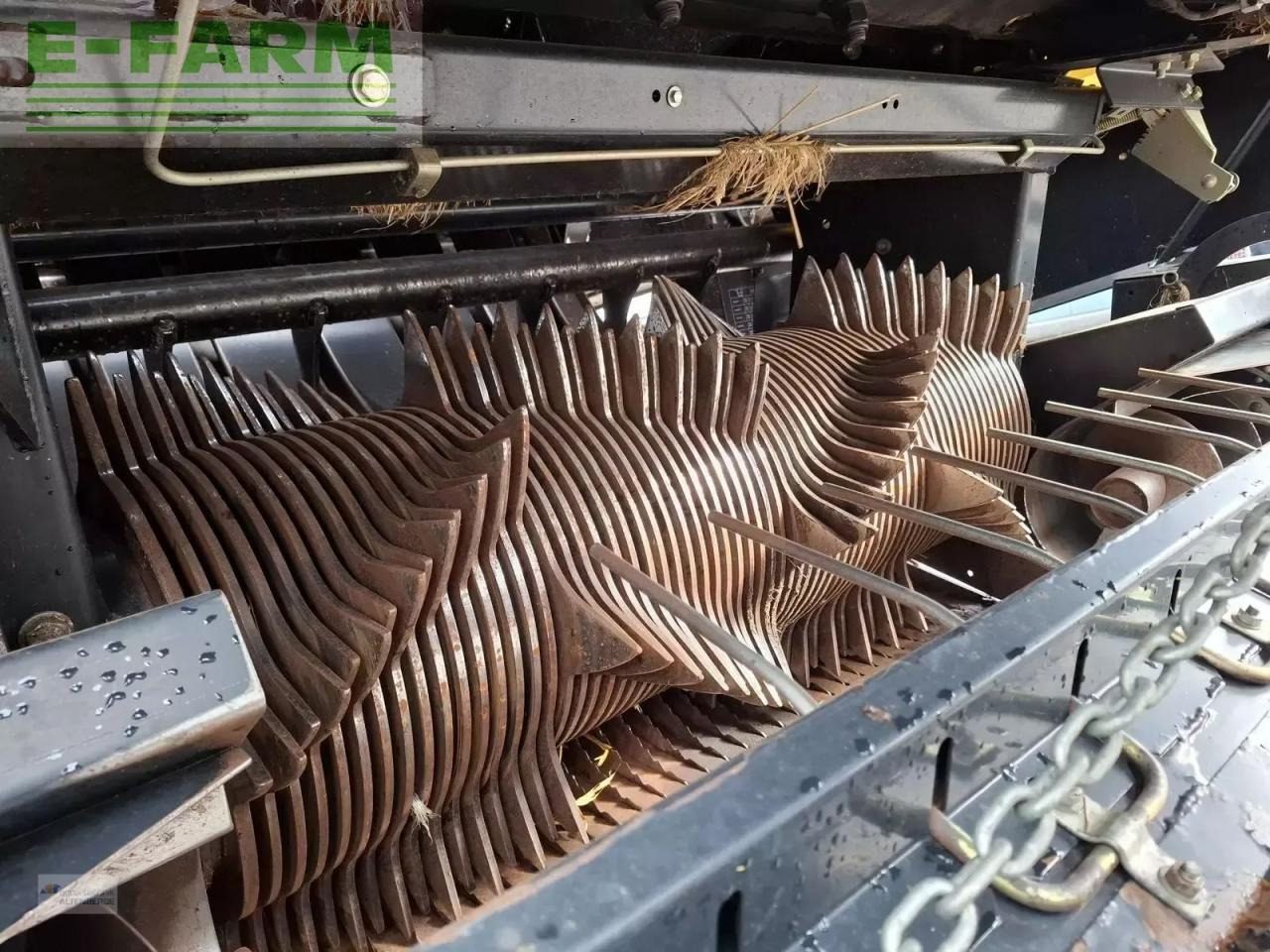 New Holland bb 9070 - Kocka bálázó: 5 kép. New Holland bb 9070 - Kocka bálázó: 5 kép.