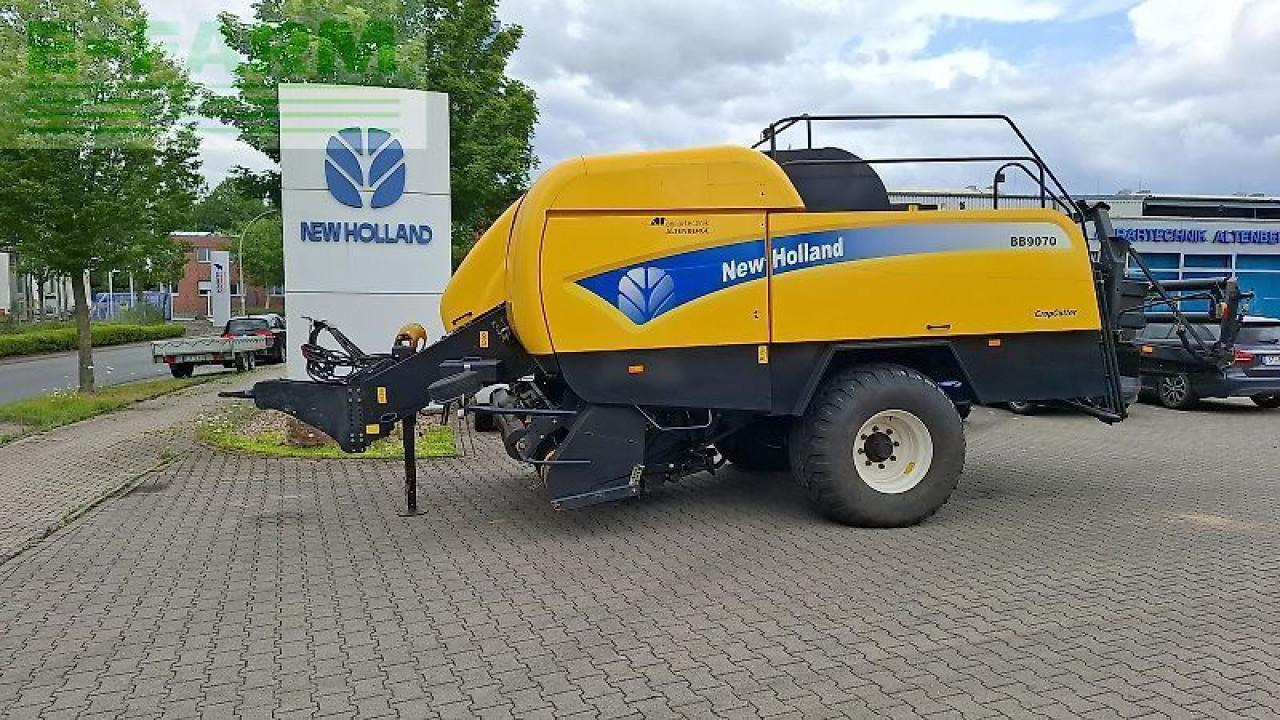 New Holland bb 9070 / bb9070 - Kocka bálázó: 2 kép. New Holland bb 9070 / bb9070 - Kocka bálázó: 2 kép.