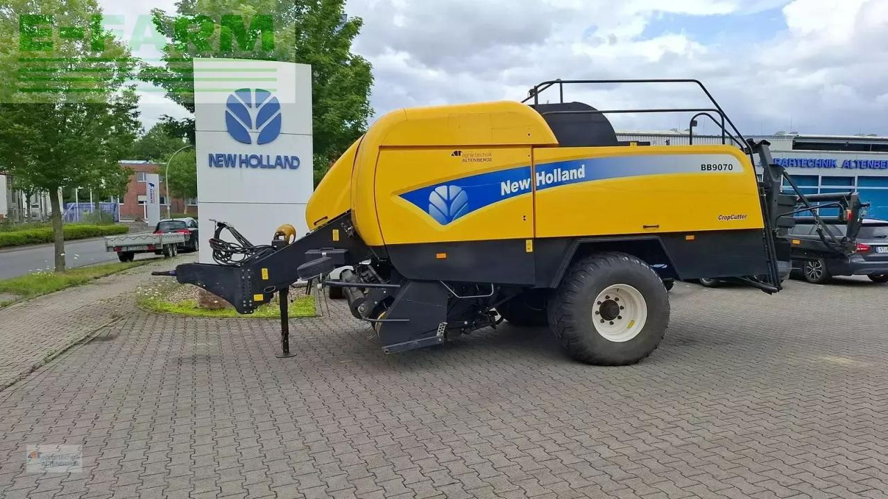 New Holland bb 9070 / bb9070 - Kocka bálázó: 2 kép. New Holland bb 9070 / bb9070 - Kocka bálázó: 2 kép.