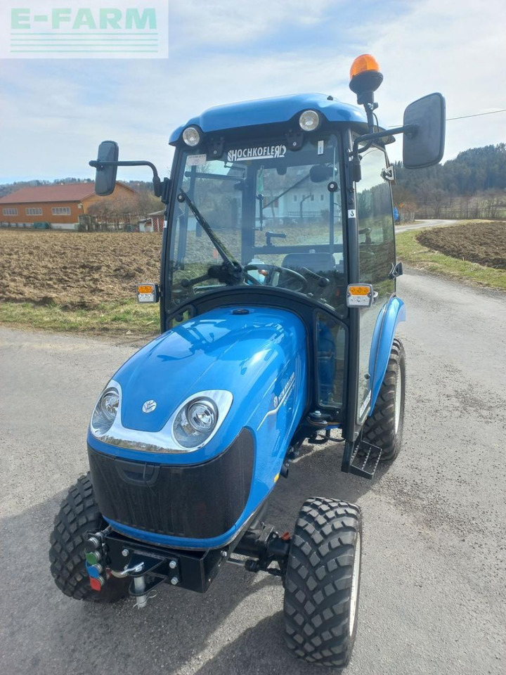 New Holland boomer 25 - Traktor: 5 kép. New Holland boomer 25 - Traktor: 5 kép.