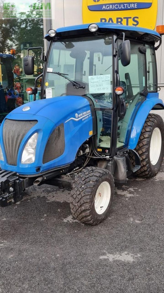 New Holland boomer 35 - Traktor: 2 kép. New Holland boomer 35 - Traktor: 2 kép.