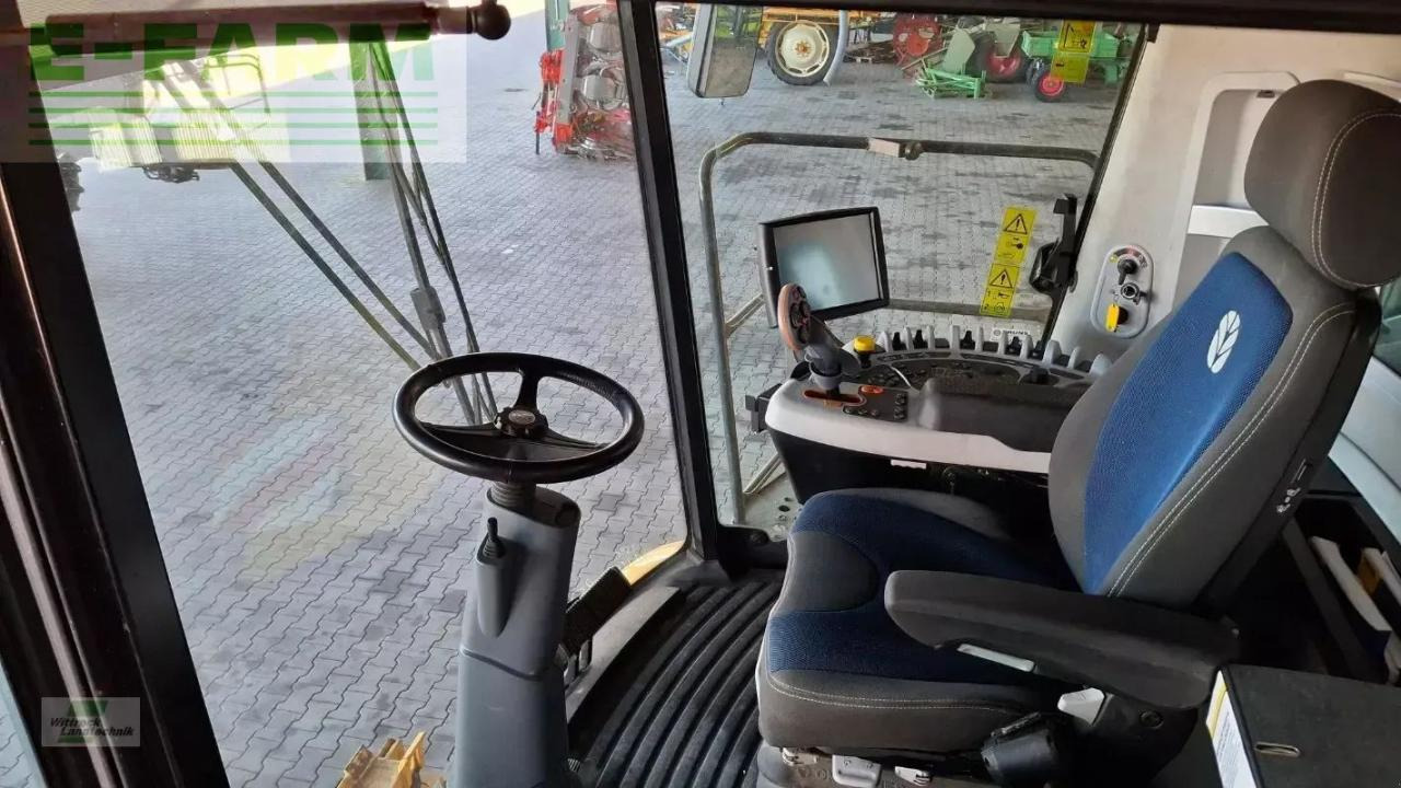 Kombájn New Holland cr 8.80: 18 kép.