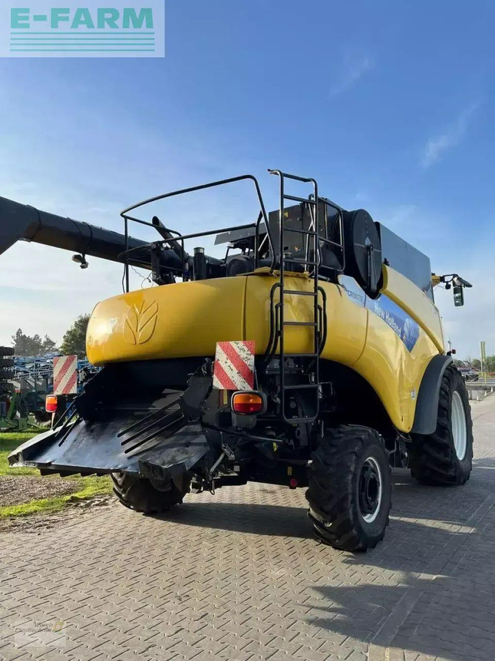 New Holland cr 9070 - Kombájn: 5 kép. New Holland cr 9070 - Kombájn: 5 kép.